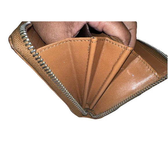 Gucci Beige Brown Logo Zip-Around Wallet - Picture 7 of 12